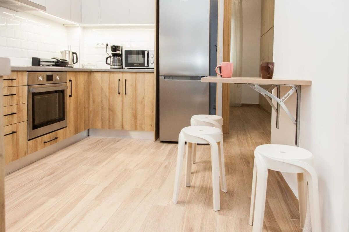 Beautiful New Apartment In Petralona Atenas Exterior foto