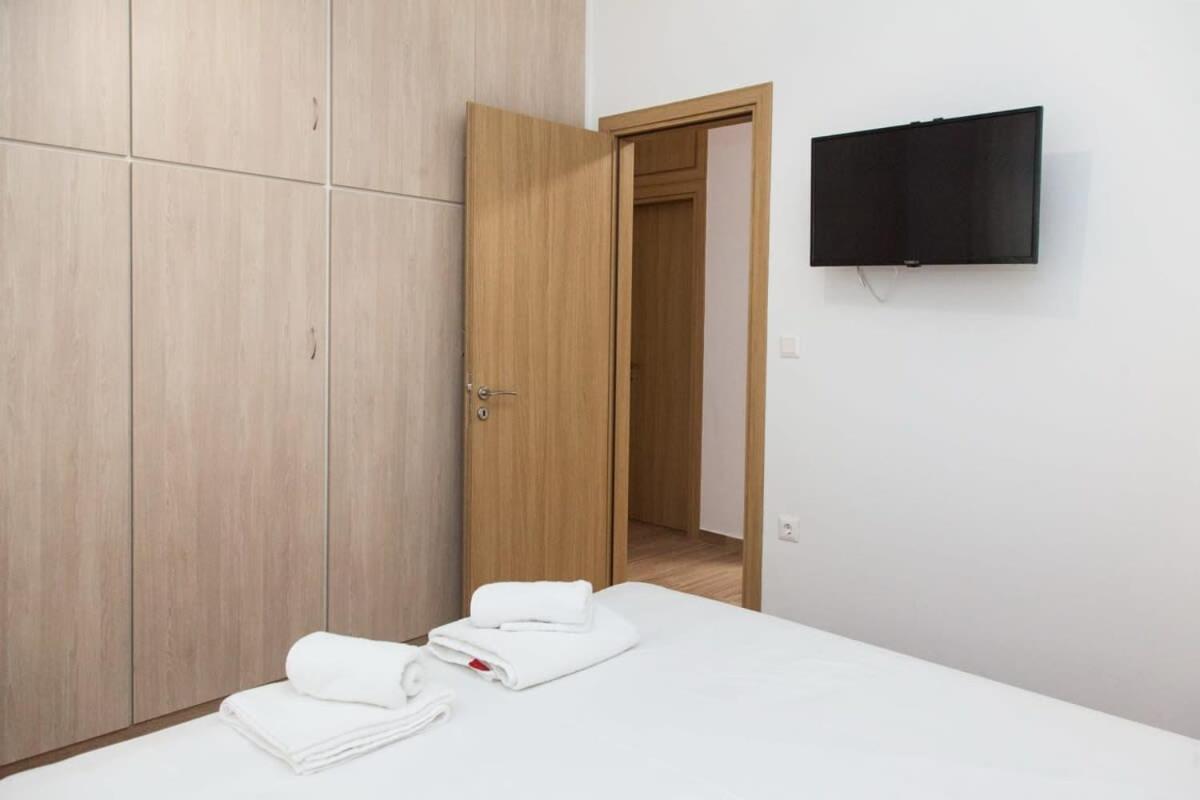 Beautiful New Apartment In Petralona Atenas Exterior foto