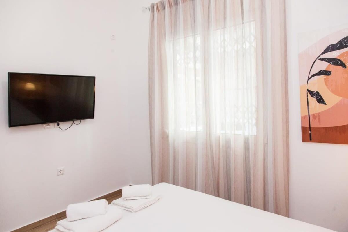 Beautiful New Apartment In Petralona Atenas Exterior foto